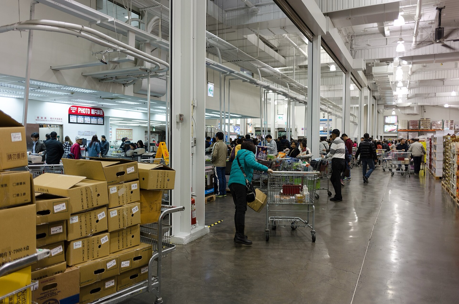 How to Buy Toys Wholesale from China: The Route for Shops, Distributors and Chains