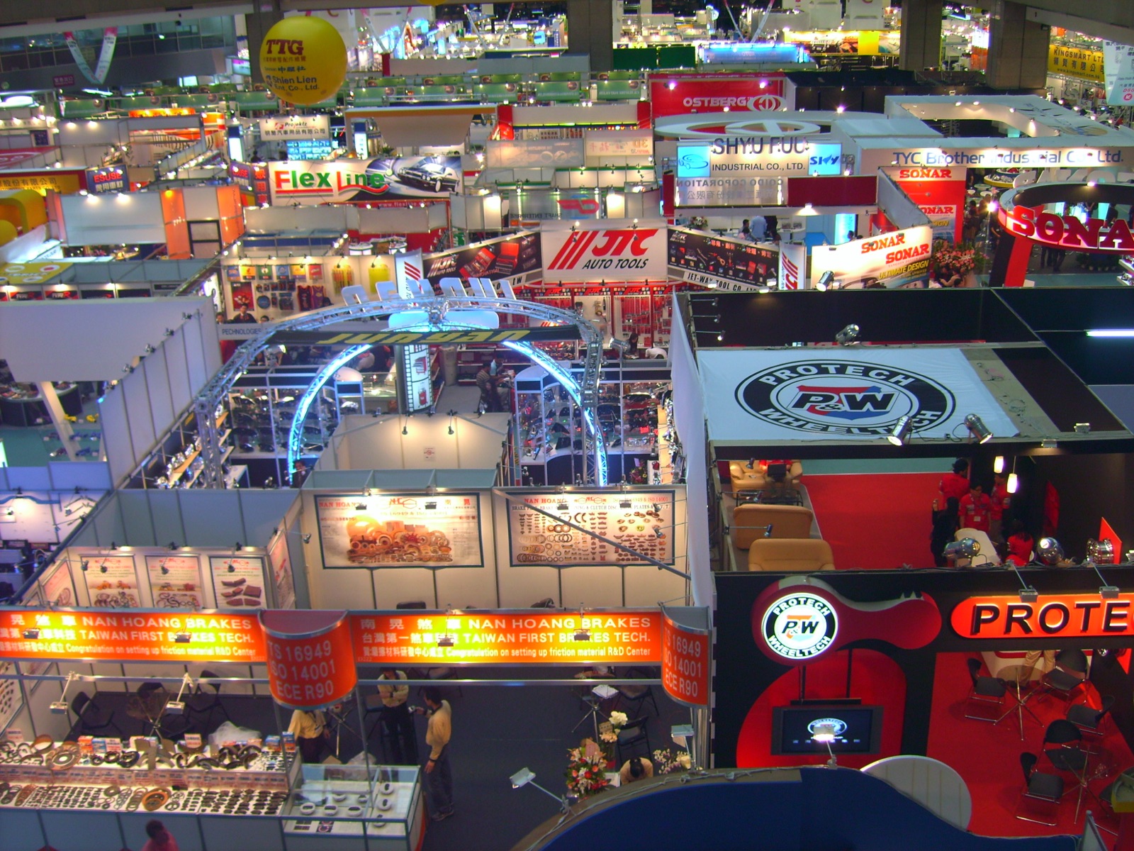 Canton Fair Toy Sourcing Guide: How Importers Actually Find Factories at the Fair